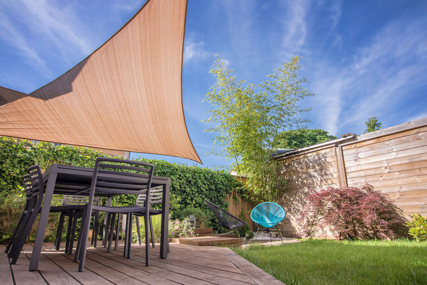 Comment aménager une terrasse ombragée et stylée ?