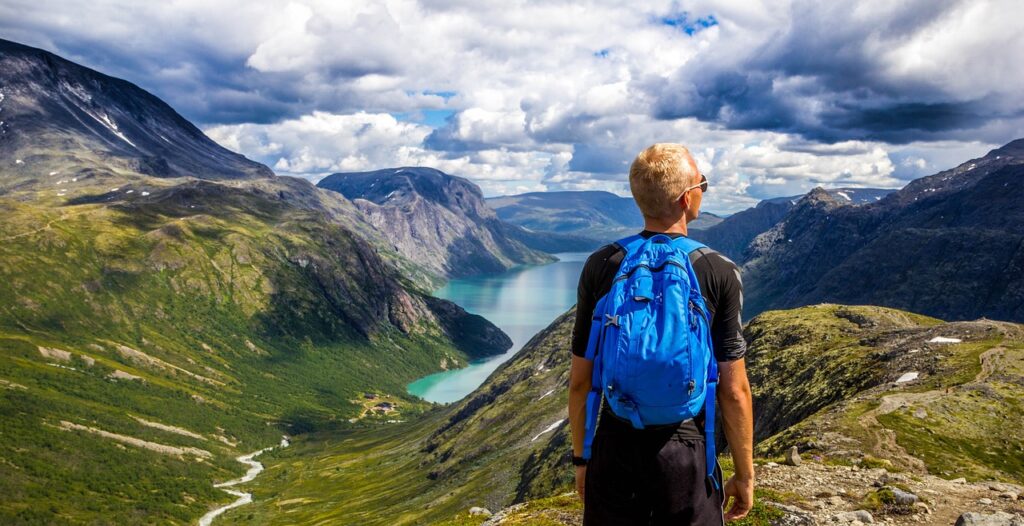 Randonnée en montagne : conseils pour débutants et aventuriers expérimentés.